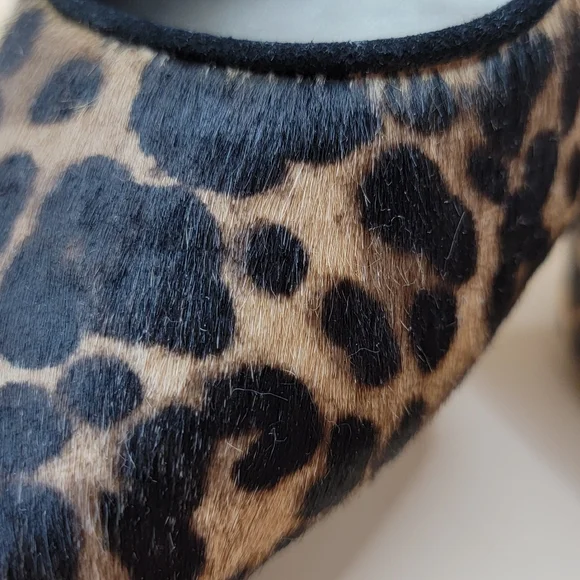 Stuart Weitzman leopard calf skin heels - Picture 3 of 6